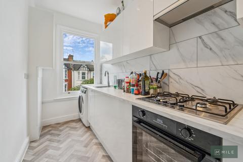 2 bedroom barn conversion to rent, St. Johns Avenue, London