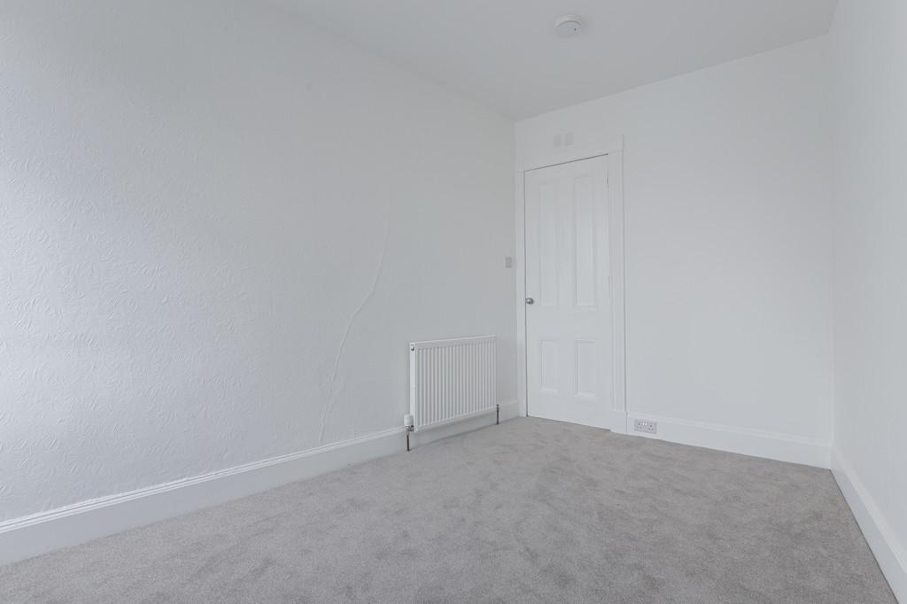 Bedroom3 Angle2