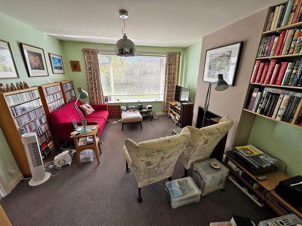 Living room (2)