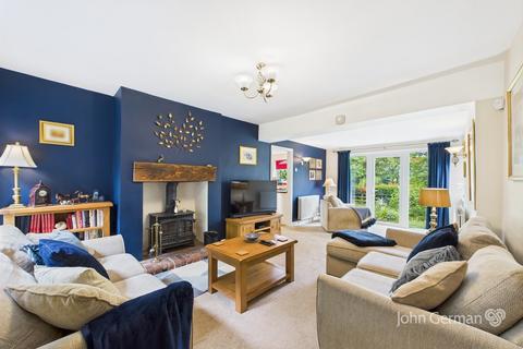 Midway Bungalow Dagdale, Bramshall, Uttoxeter, ST14 5BJ