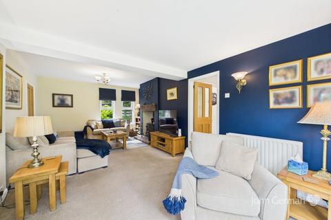 Midway Bungalow Dagdale, Bramshall, Uttoxeter, ST14 5BJ