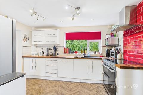 Midway Bungalow Dagdale, Bramshall, Uttoxeter, ST14 5BJ
