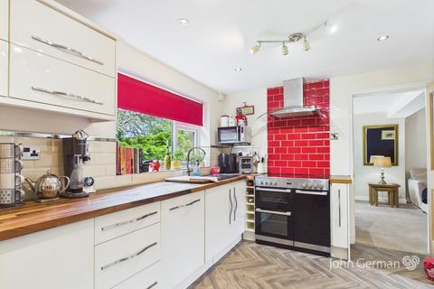 Midway Bungalow Dagdale, Bramshall, Uttoxeter, ST14 5BJ