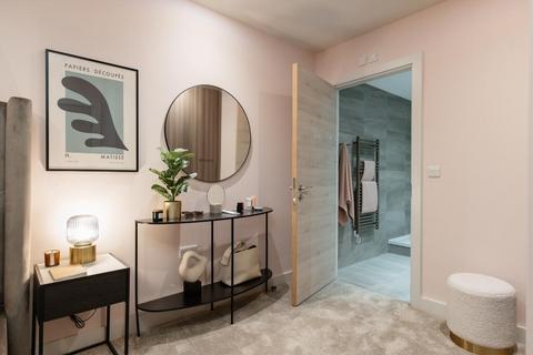 undefined, Balfour Avenue, London, W7