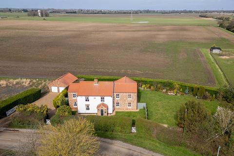 undefined, Newton-in-the-isle, Wisbech