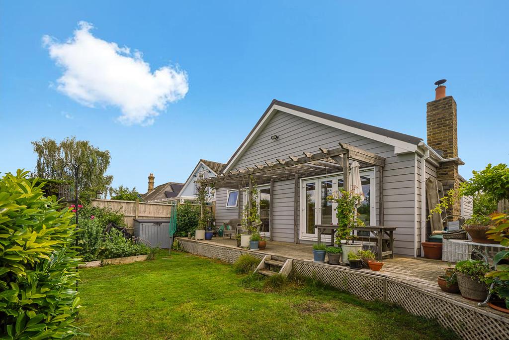 48 Thames Meadow - XXMEX4 PUAYnjp S2fm OYs