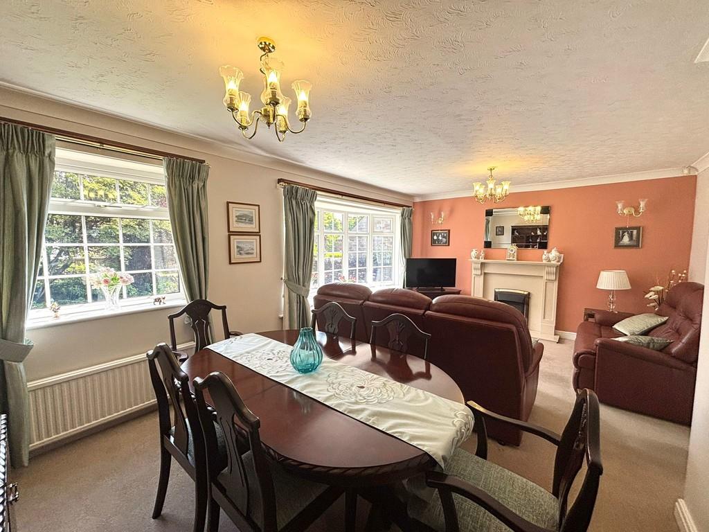 Living room 3