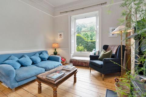 29 Hillside Crescent, Edinburgh, EH7 5EF
