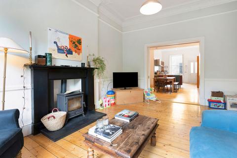 29 Hillside Crescent, Edinburgh, EH7 5EF