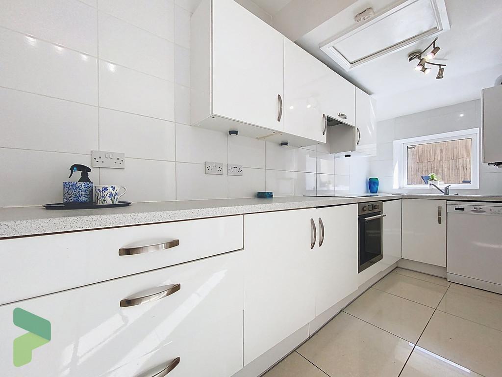 Fitted Kitchen