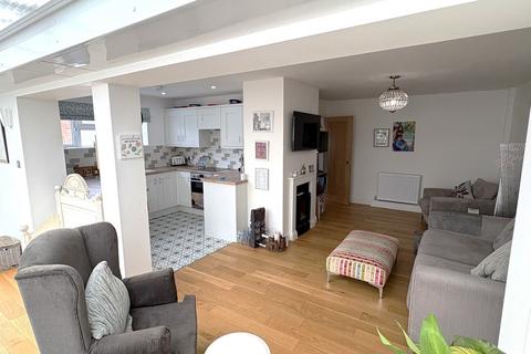 5 Heycroft Way, Tiptree, Colchester, CO5 0DG