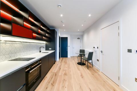Studio for sale, Defoe House, London City Island