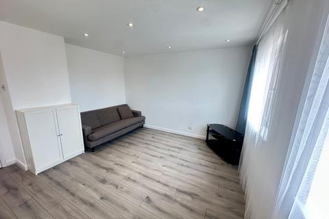 undefined, Coverdale, Luton, Bedfordshire, LU4 9XQ