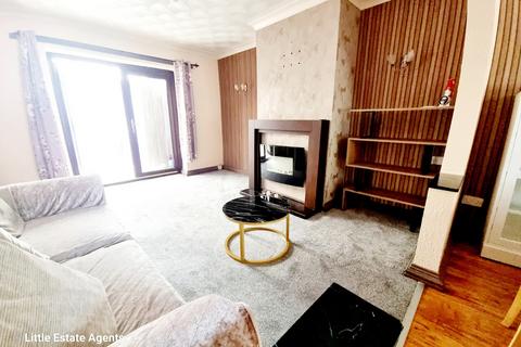 3 bedroom terraced house to rent, Parbold Avenue, St. Helens, WA11
