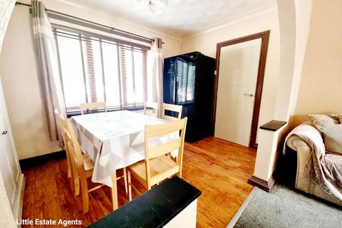3 bedroom terraced house to rent, Parbold Avenue, St. Helens, WA11