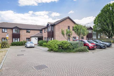 2 bedroom retirement property for sale, Fountain Court, Bowes Close, Sidcup