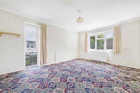 2 bedroom retirement property for sale, Fountain Court, Bowes Close, Sidcup