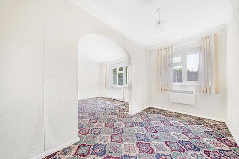 2 bedroom retirement property for sale, Fountain Court, Bowes Close, Sidcup
