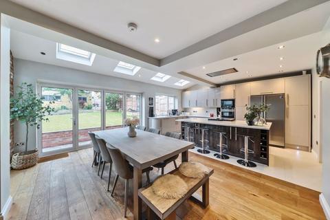 16 Downs Road, Purley, CR8 1DS