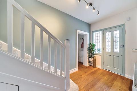 16 Downs Road, Purley, CR8 1DS