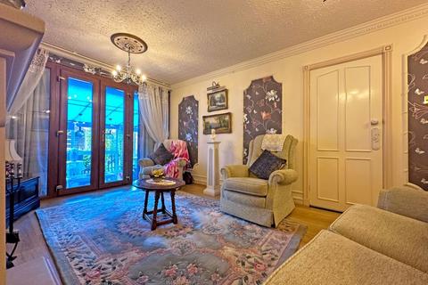 2 bedroom semi-detached bungalow for sale, Newman Road, TIPTON, DY4 0EN