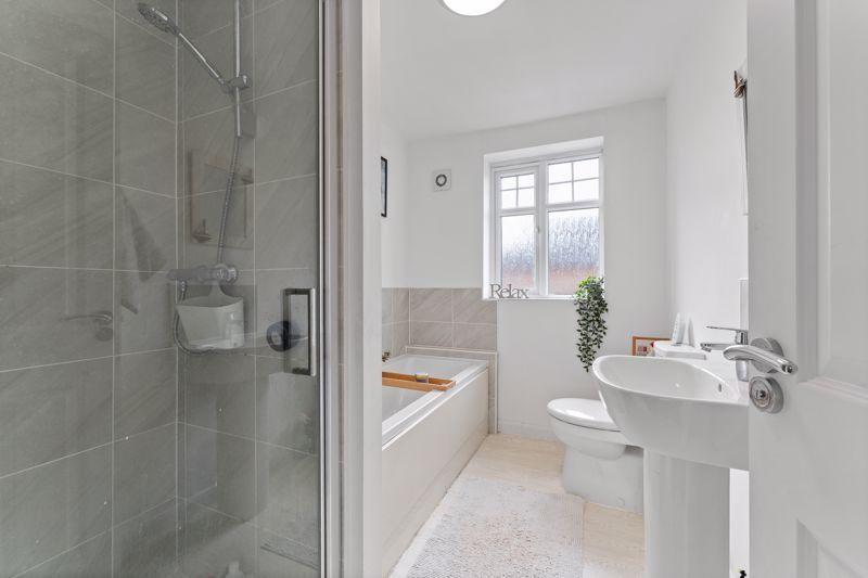 Family Bathroom/WC
