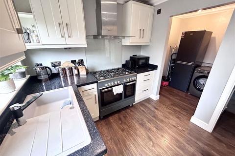 3 bedroom detached house for sale, St. Johns Road, Newport