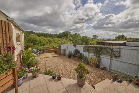 64 Brookside Crescent, Exeter, EX4 8NE