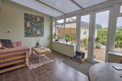 64 Brookside Crescent, Exeter, EX4 8NE