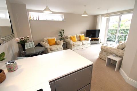 2 bedroom apartment for sale, Epsom