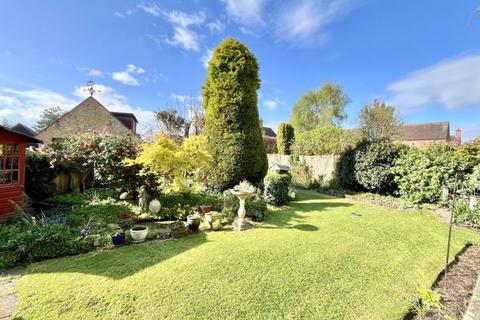 2 bedroom detached bungalow for sale, Heathers, Broadway Road, Broadway, Somerset TA19