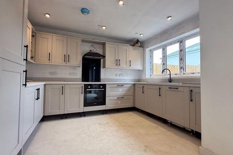 4 bedroom detached house to rent, Brookfield Road, Papworth Everard