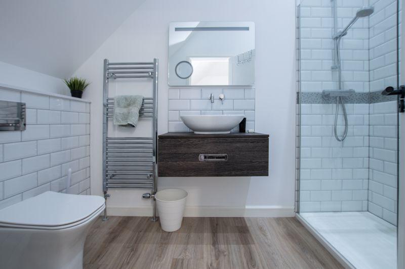 Bed 2 ensuite