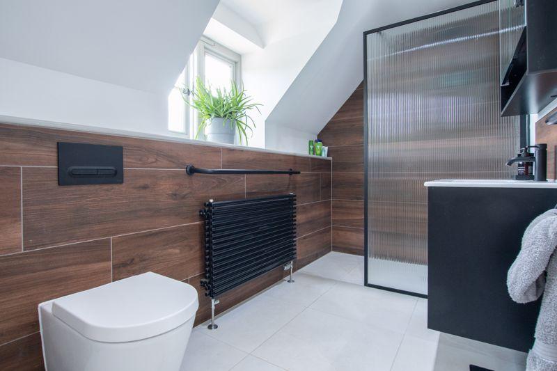 Bed 1 ensuite