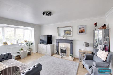 18 Salter Close, Trowbridge, BA14 7TD