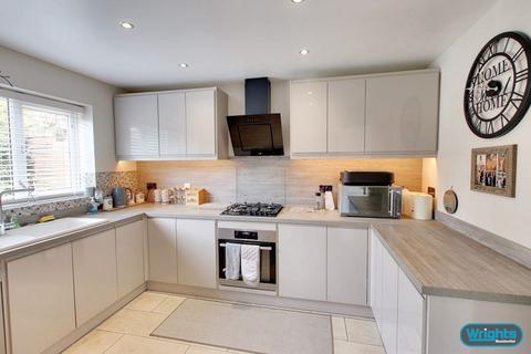 18 Salter Close, Trowbridge, BA14 7TD