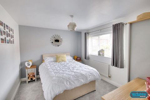 18 Salter Close, Trowbridge, BA14 7TD