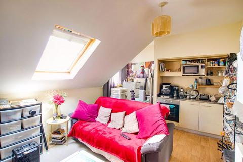 1 bedroom apartment for sale, Avenue Road, Trowbridge