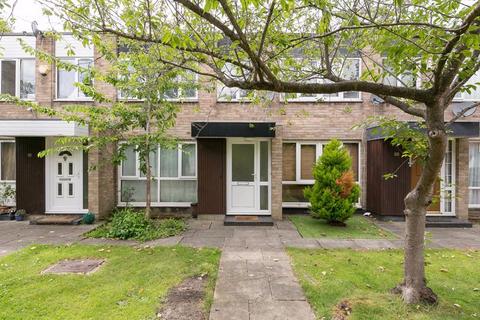 3 bedroom terraced house for sale, Turnpike Link, East Croydon