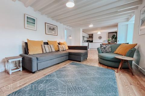 undefined, Halt Road, Truro TR4