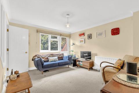 22 Admiral Place, London, SE16 5NY