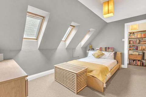 22 Admiral Place, London, SE16 5NY