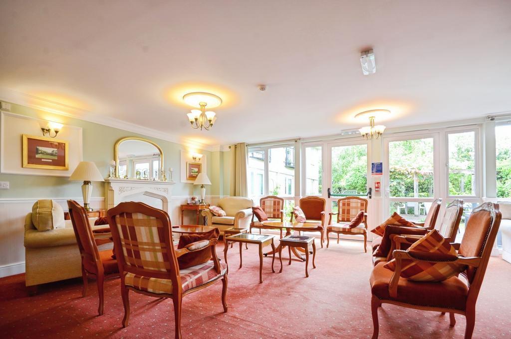 Residents lounge