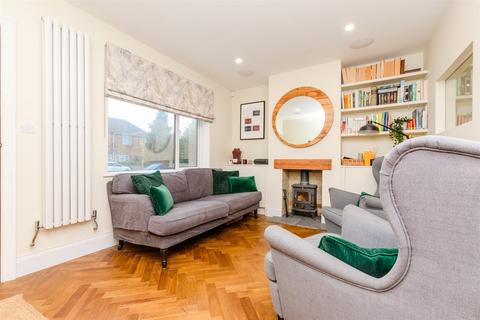 2 bedroom semi-detached house for sale, Crescent Way, Chatham ME5