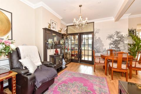 3 bedroom terraced house for sale, Milton Road, Southsea PO4