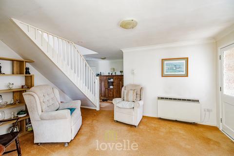 2 bedroom semi-detached bungalow for sale, Meadow View, Cleethorpes DN35