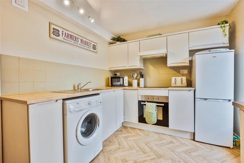 16 Carnwath Road, Kilncadzow, Carluke, ML8 4QW