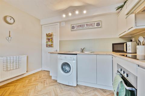 16 Carnwath Road, Kilncadzow, Carluke, ML8 4QW