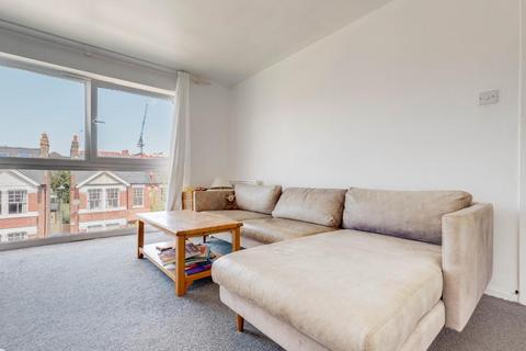 2 bedroom flat for sale, 48 Pelham Road, Wimbledon, London, SW19 1NP