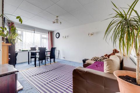 undefined, Flat , Pearson Court, Central Road, Morden
